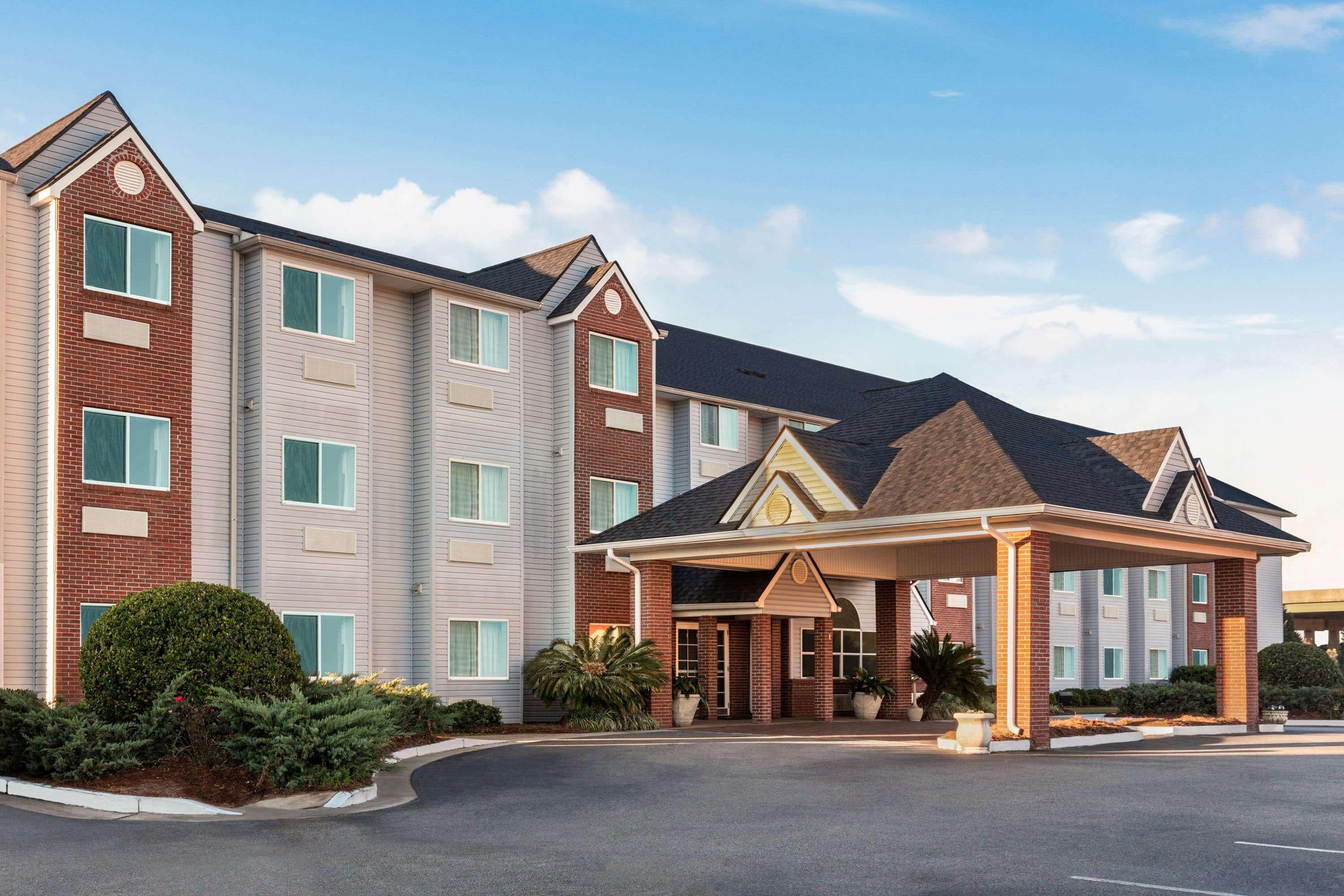 Microtel Inn & Suites By Wyndham Tifton Exterior foto